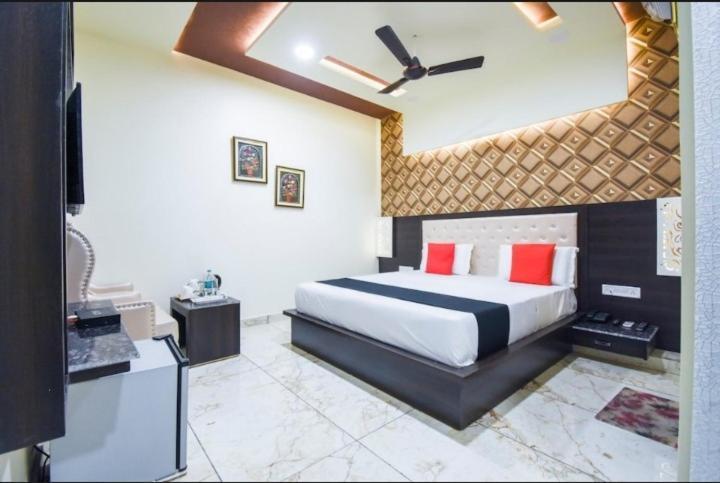 Hotel Ravi Residency Jalandhar Bagian luar foto